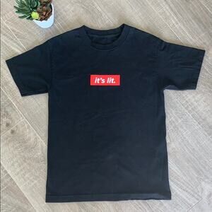 BLUE CROWN Men's Black Red Short Sleeve “It’s Lit” T-Shirt